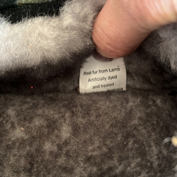 L.L.Bean Men’s Wicked Good Moccasins Black Size 8 M Slippers, real lambs fur - Picture 6 of 6